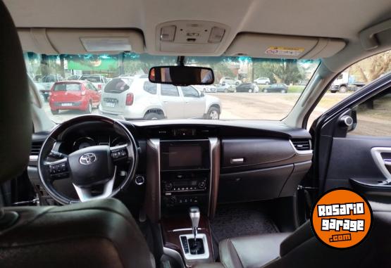 Camionetas - Toyota SW4 SRX A/T 7A 2016 Diesel 223000Km - En Venta