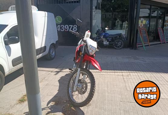 Motos - Motomel SKUA 150 2024 Nafta 11000Km - En Venta