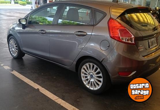 Autos - Ford Fiesta kinetic se plus 2014 Nafta 215000Km - En Venta