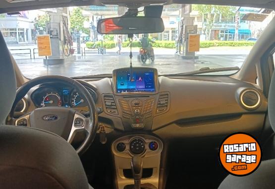 Autos - Ford Fiesta kinetic se plus 2014 Nafta 215000Km - En Venta