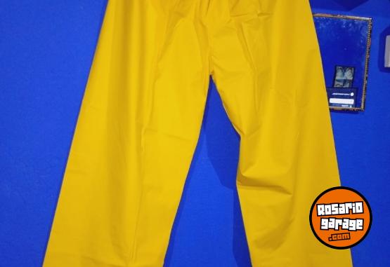 Indumentaria - Vendo pilotin de lluvia nuevo! - En Venta