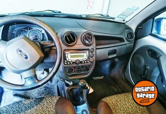 Autos - Ford Ka Viral 2013 Nafta 148000Km - En Venta