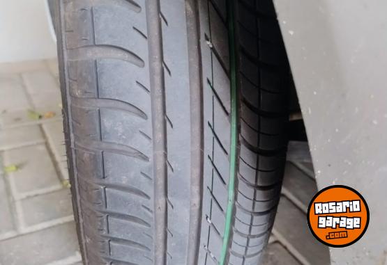 Autos - Ford Ka Viral 2013 Nafta 148000Km - En Venta