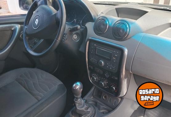 Autos - Renault DUSTER 2012 GNC 200000Km - En Venta