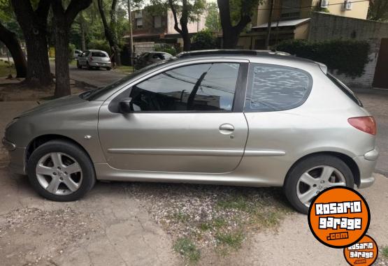 Autos - Peugeot 206 2007 Nafta 133000Km - En Venta