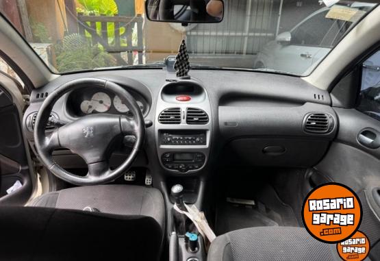 Autos - Peugeot 206 2007 Nafta 133000Km - En Venta