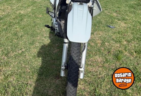 Motos - Honda XR 250 2018 Nafta 8200Km - En Venta