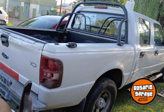 Camionetas - Ford Hilux 2004 Diesel 260000Km - En Venta