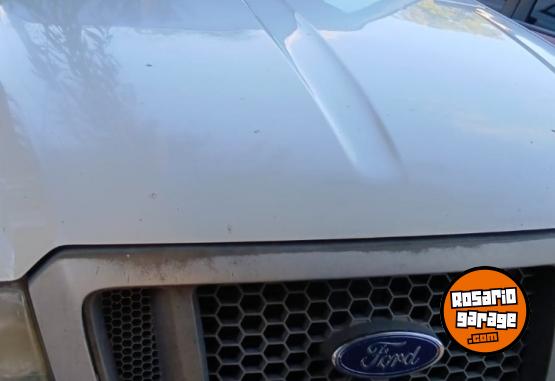 Camionetas - Ford Hilux 2004 Diesel 260000Km - En Venta