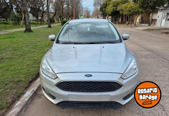 Autos - Ford Focus S 2015 Nafta 250000Km - En Venta