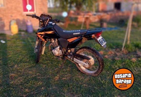 Motos - Honda Tornado 2015 Nafta 50000Km - En Venta