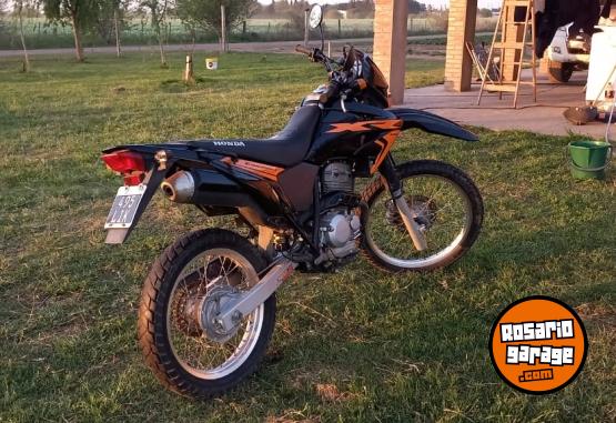 Motos - Honda Tornado 2015 Nafta 50000Km - En Venta