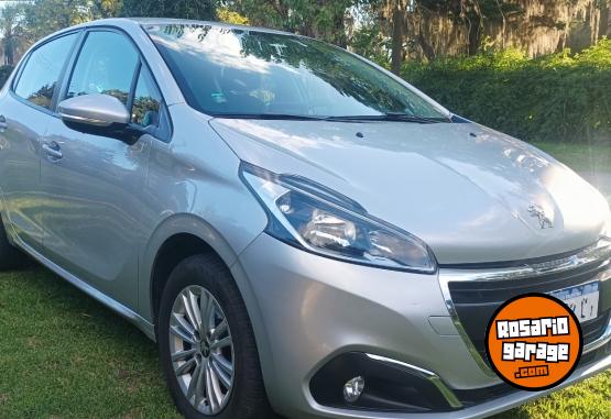 Autos - Peugeot 208 Allure Tiptronic 2018 Nafta 91000Km - En Venta