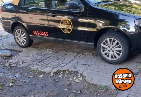 Autos - Fiat Siena 2012 GNC 700000Km - En Venta