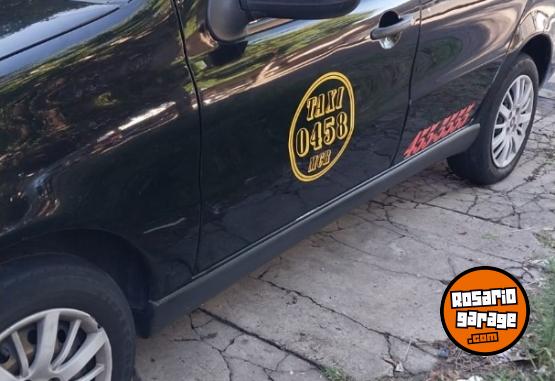 Autos - Fiat Siena 2012 GNC 700000Km - En Venta