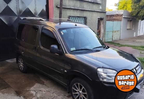 Utilitarios - Peugeot Partner Patagonica 2010 Diesel 2Km - En Venta