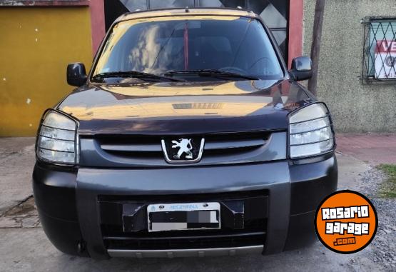 Utilitarios - Peugeot Partner Patagonica 2010 Diesel 2Km - En Venta