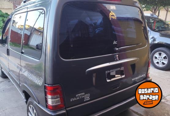 Utilitarios - Peugeot Partner Patagonica 2010 Diesel 2Km - En Venta