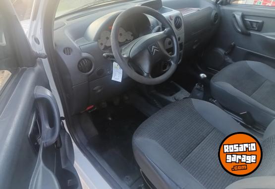 Utilitarios - Peugeot BERLINGO FURGON 2016 Diesel 111111Km - En Venta