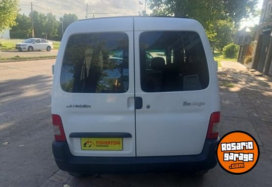 Utilitarios - Peugeot BERLINGO FURGON 2016 Diesel 111111Km - En Venta