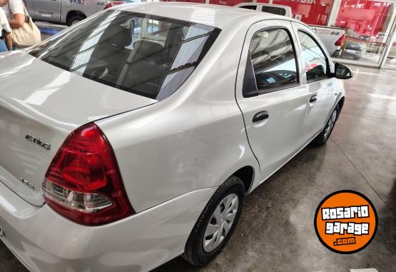 Autos - Toyota Etios 2023 Nafta 6522Km - En Venta