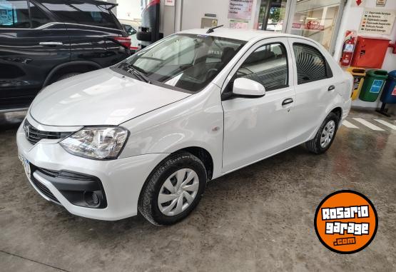Autos - Toyota Etios 2023 Nafta 6522Km - En Venta