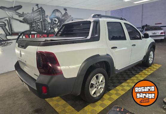 Camionetas - Renault Oroch Outsider 1.6 GNC 2018 GNC 140000Km - En Venta