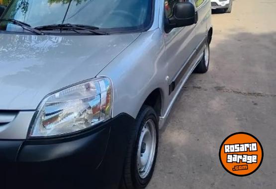 Utilitarios - Peugeot Parnet 2014 Diesel 174000Km - En Venta