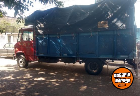 Camiones y Gr�as - VENDO 608 TITULAR 82 - En Venta