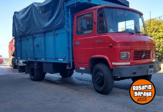 Camiones y Gr�as - VENDO 608 TITULAR 82 - En Venta