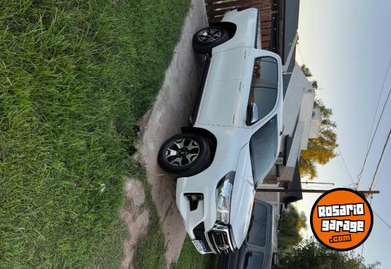 Camionetas - Toyota Hilux 2019 Diesel 105000Km - En Venta