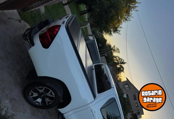 Camionetas - Toyota Hilux 2019 Diesel 105000Km - En Venta