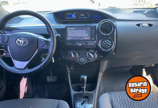 Autos - Toyota Etios xls automatico 2018 Nafta 97000Km - En Venta