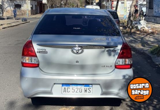 Autos - Toyota Etios xls automatico 2018 Nafta 97000Km - En Venta