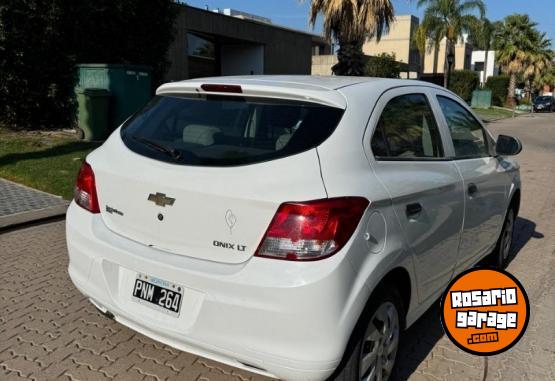 Autos - Chevrolet Onix Lt 1.4 2016 Nafta 200000Km - En Venta
