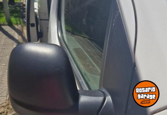 Utilitarios - Peugeot Expert 2019 Diesel 109300Km - En Venta