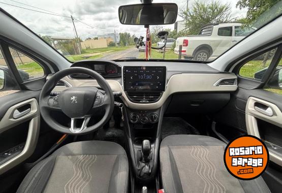 Autos - Peugeot 2008 - ALLURE 2018 Nafta 118500Km - En Venta