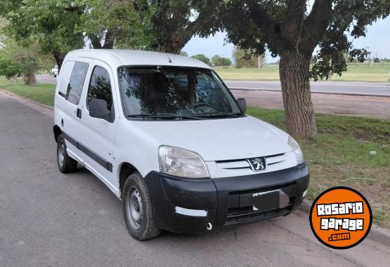 Utilitarios - Peugeot Partner 2012 Diesel 332000Km - En Venta