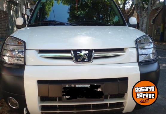 Utilitarios - Peugeot Partner patagónica 2014 Diesel 96000Km - En Venta