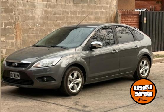 Autos - Ford Focus trend 2.0 2010 GNC 220000Km - En Venta