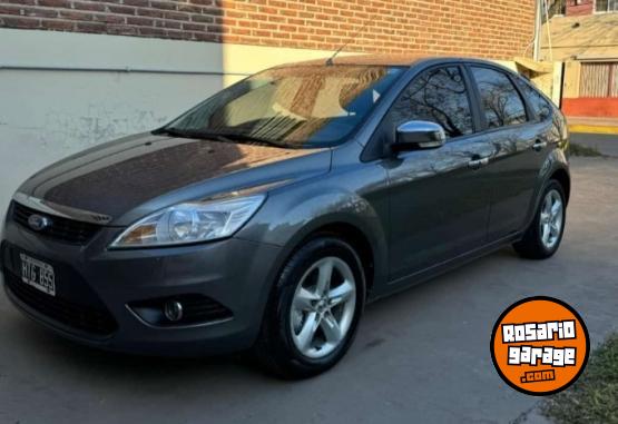 Autos - Ford Focus trend 2.0 2010 GNC 220000Km - En Venta