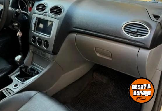 Autos - Ford Focus trend 2.0 2010 GNC 220000Km - En Venta