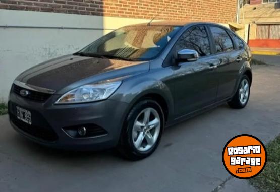 Autos - Ford Focus trend 2.0 2010 GNC 220000Km - En Venta