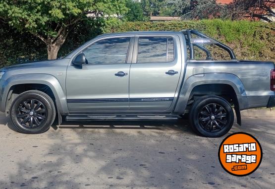 Camionetas - Volkswagen Amarok Dark Label. 2015 Diesel 180000Km - En Venta