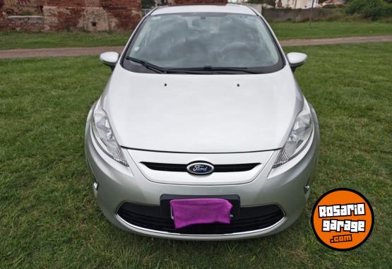 Autos - Ford Fiesta Kinetic Design Tit 2013 Nafta 115000Km - En Venta