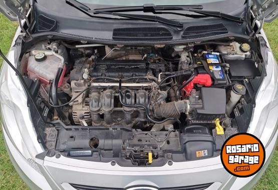 Autos - Ford Fiesta Kinetic Design Tit 2013 Nafta 115000Km - En Venta