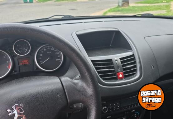 Autos - Peugeot 207 2011 Nafta 73000Km - En Venta