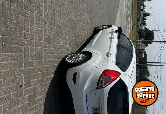 Autos - Ford Fiesta kinetic 2015 Nafta 128000Km - En Venta