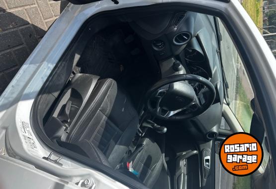 Autos - Ford Fiesta kinetic 2015 Nafta 128000Km - En Venta