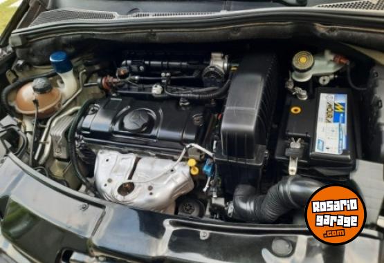 Autos - Peugeot 208 2014 Nafta 124000Km - En Venta